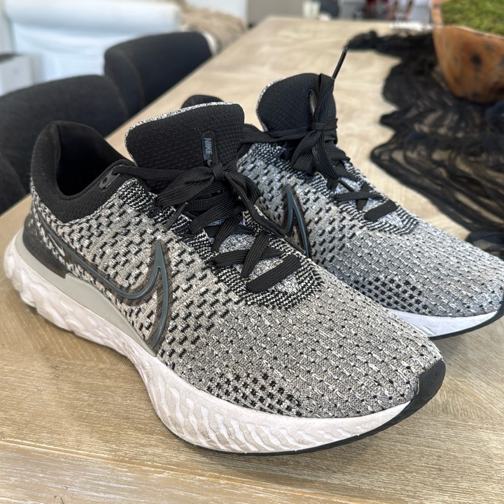 Nike shoes